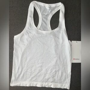Lululemon Swiftly Tech Racerback Tank Top 2.0
Waist Length